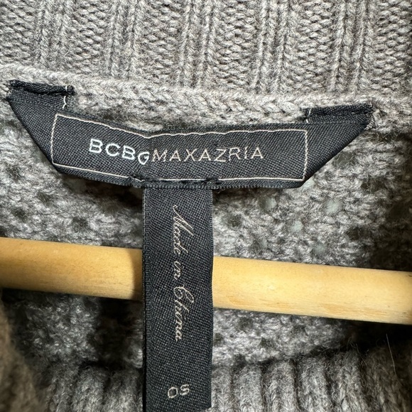 BCBG MaxAzria Taupe Cowl Neck Short Sleeve wool/angora blend Sweater. Size O/S - Picture 7 of 7